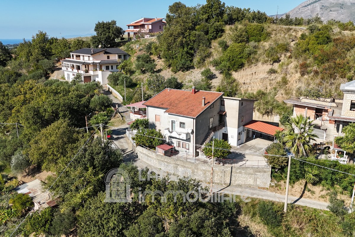 2 Schlafzimmer Haus in Orsomarso, Italy, Nr. 118482