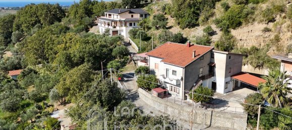 2 Schlafzimmer Haus in Orsomarso, Italy, Nr. 118482 3