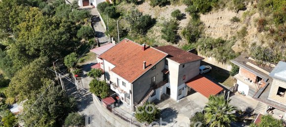 2 Schlafzimmer Haus in Orsomarso, Italy, Nr. 118482 5