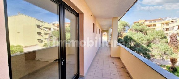 Bureau à Olbia, Italy 89m² No. 318309 7