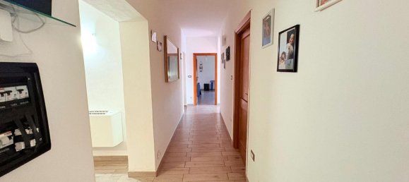 Квартира с 5 комнатами в Сассари, Италия № 299494 2