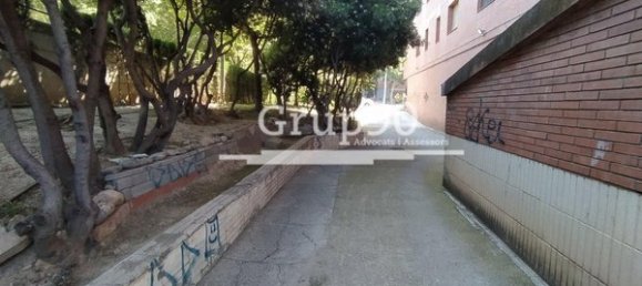141m² Commercial property in Lleida, Spain No. 106935 8