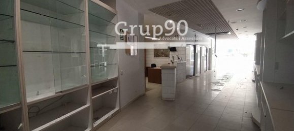 141m² Commercial property in Lleida, Spain No. 106935 5
