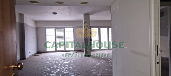 Propiedad comercial de 1 habitación en Portico di Caserta, Italy No. 229720 4