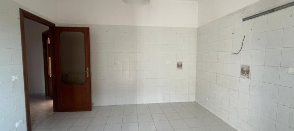 3 bedrooms Apartment in Rome, Italy No. 318818 18