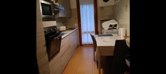 3 rooms Apartment in Padua, Italy No. 217890 2
