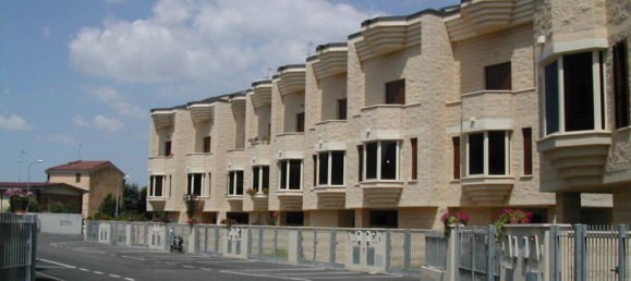 5 rooms Villa in Cremona, Italy No. 228315 8