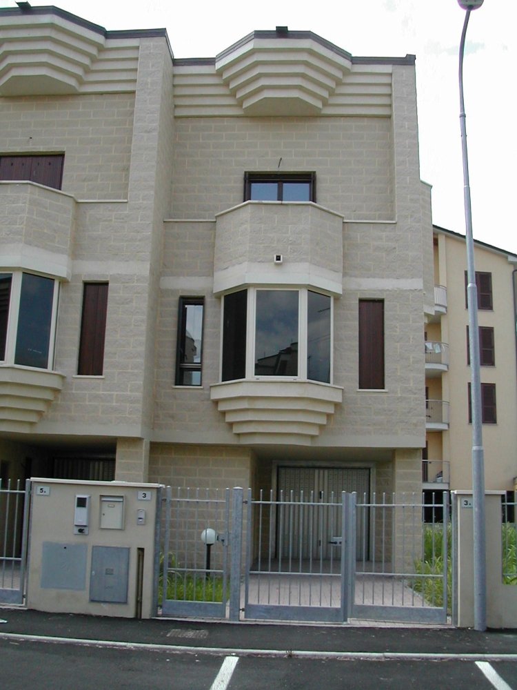 5 rooms Villa in Cremona, Italy No. 228315