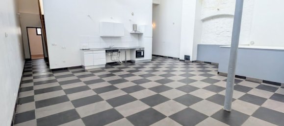 3 bedrooms House in Saint-Quentin, France No. 269708 2