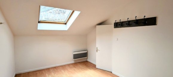 3 bedrooms House in Saint-Quentin, France No. 269708 10