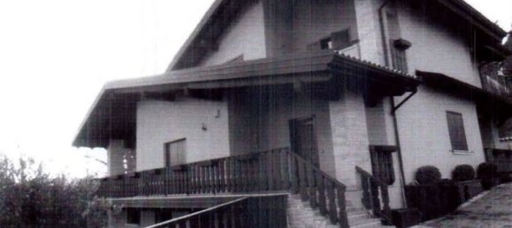 7 rooms Apartment in Marano Marchesato, Italy No. 185424 5