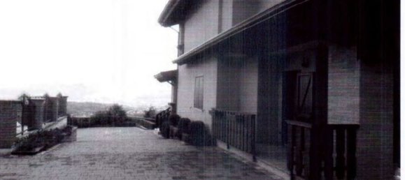 7 rooms Apartment in Marano Marchesato, Italy No. 185424 6