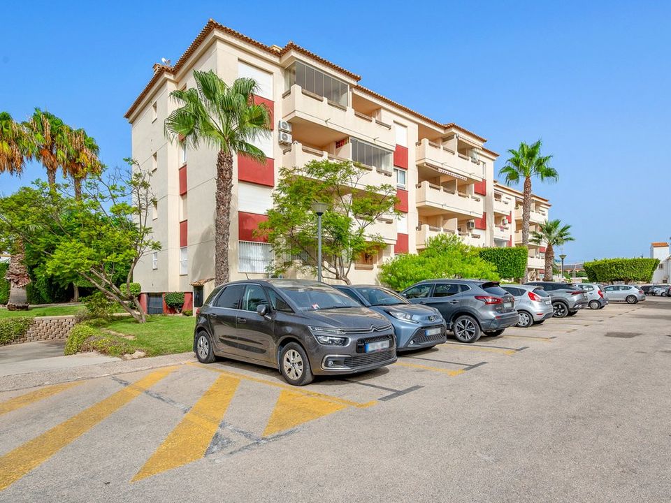 Квартира с 2 спальнями в Аликанте, Испания № 239650