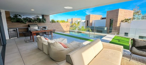 3 bedrooms Duplex in Marbella, Spain No. 148005 3