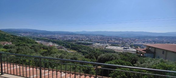 30-salle Appartement à Zumpano, Italy No. 80150 3