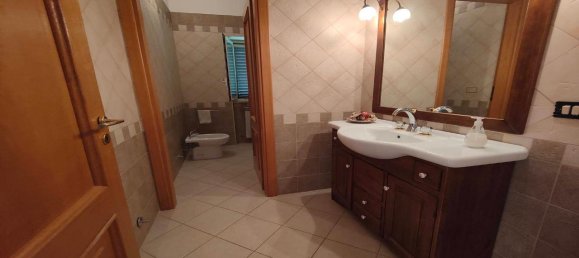 30-salle Appartement à Zumpano, Italy No. 80150 14