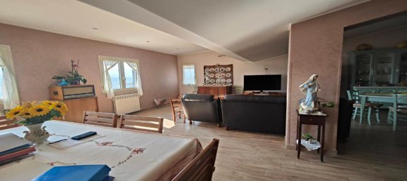 30-salle Appartement à Zumpano, Italy No. 80150 7