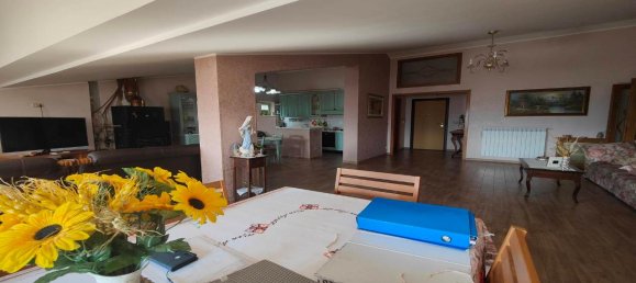 30-salle Appartement à Zumpano, Italy No. 80150 13