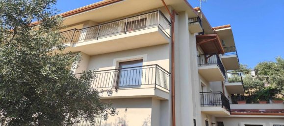 30-salle Appartement à Zumpano, Italy No. 80150 29