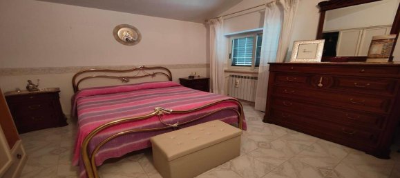 30-salle Appartement à Zumpano, Italy No. 80150 19
