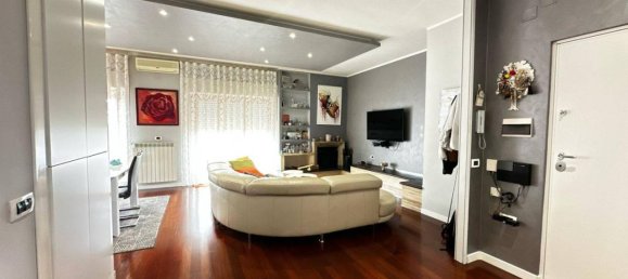 Apartamento de 4 divisões em Maddaloni, Italy N.º 65052 6