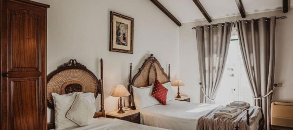 10 bedrooms House in Faro, Portugal No. 132096 13