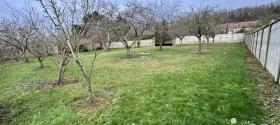 971m² Land in Fontaine-la-Guyon, France No. 41699 5