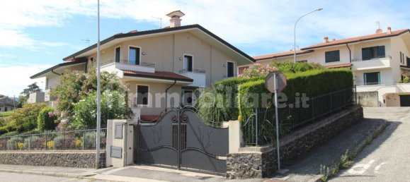 3 bedrooms Villa in Arzignano, Italy No. 321737 4