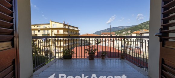 Apartamento de 4 habitaciónes en Lamezia Terme, Italy No. 185214 48