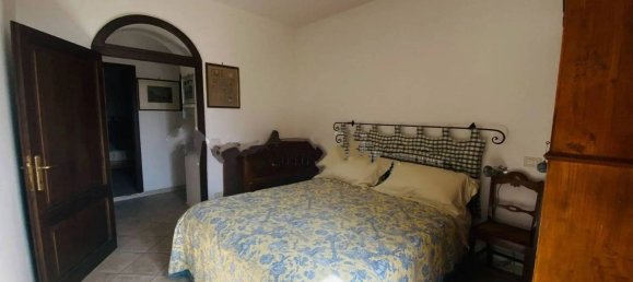 3 rooms Apartment in Manciano, Italy No. 128306 3