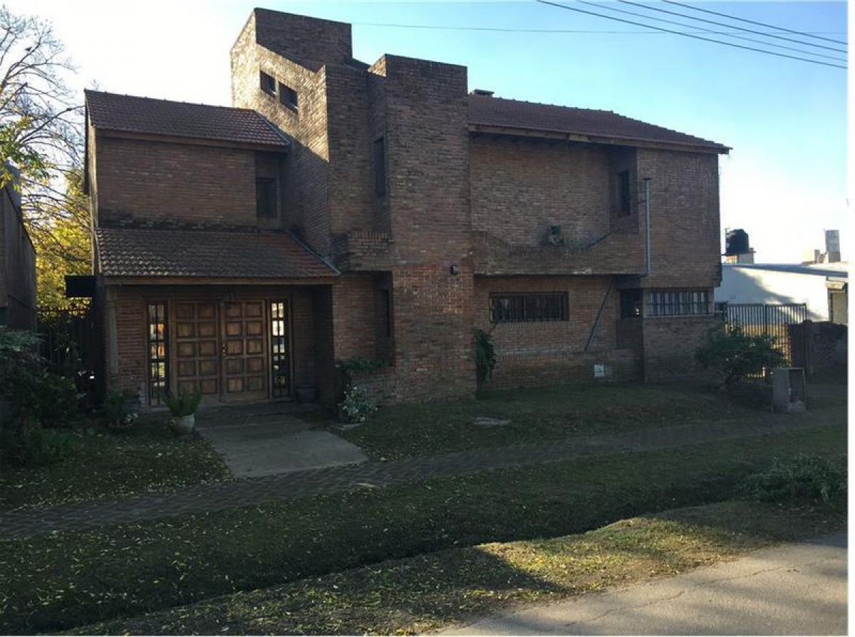 3 Schlafzimmer Haus in Berazategui, Argentina, Nr. 6200