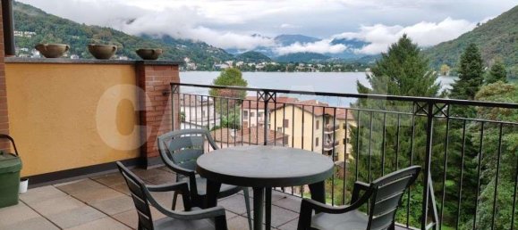 Квартира с 2 комнатами в Лавена Понте Треза, Италия № 2894 10