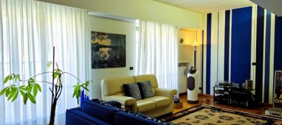 3 Schlafzimmer Penthouse in Turin, Italy, Nr. 2975 14