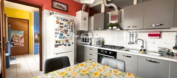 2 bedrooms Apartment in Turin, Italy No. 379507 9