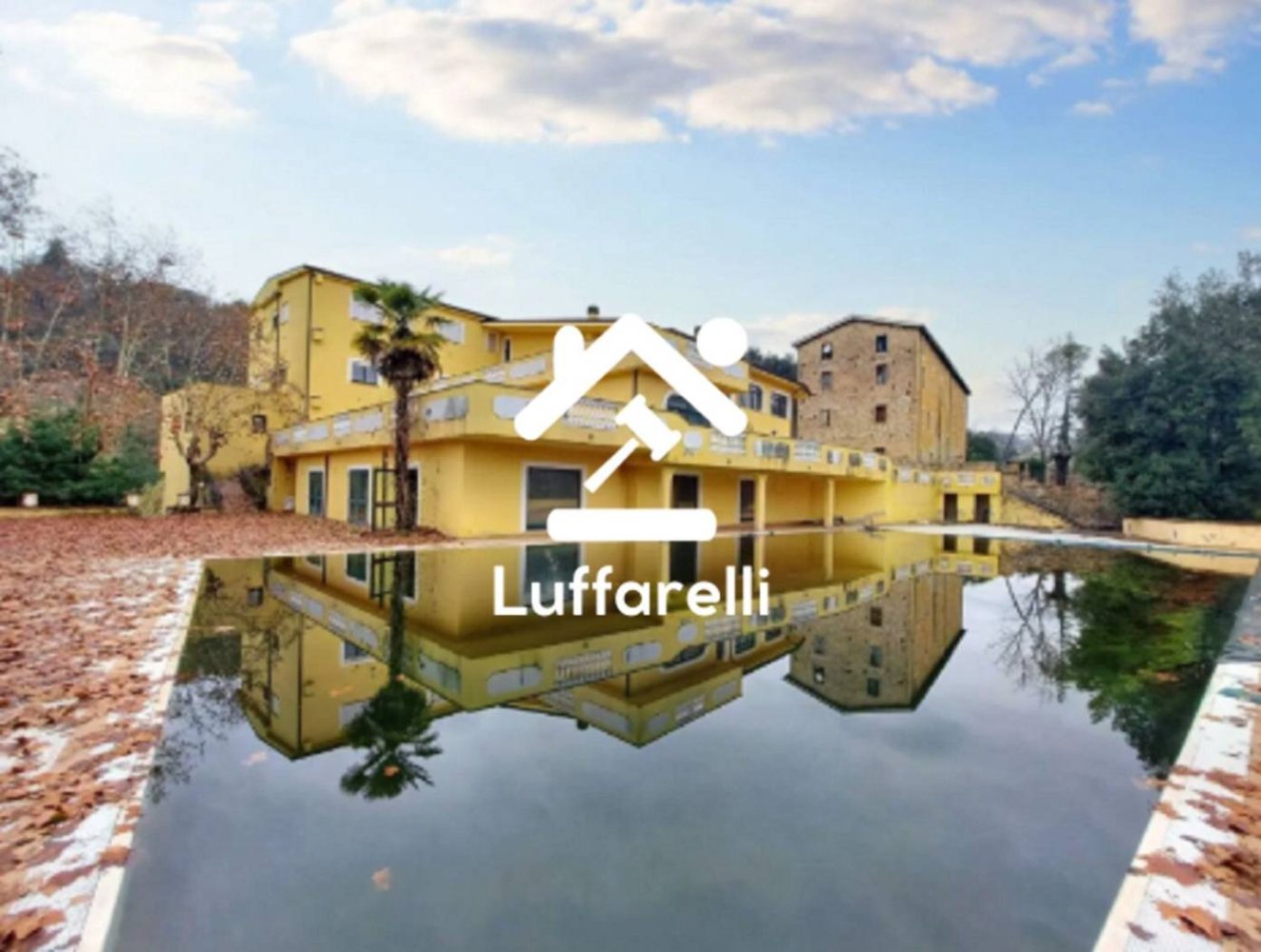 Здание с 20 спальнями в Монте Сан Джованни Кампано, Италия № 216407