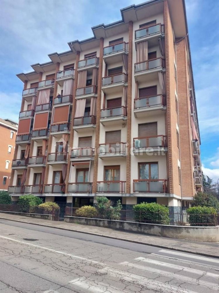 4 bedrooms Apartment in Asti, Italy No. 58904
