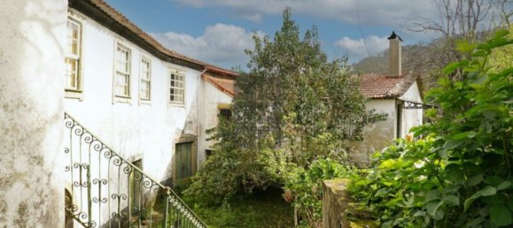 8 bedrooms House in Vale de Cambra, Portugal No. 26978 13