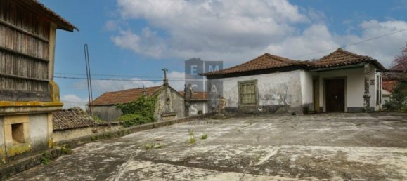 8 bedrooms House in Vale de Cambra, Portugal No. 26978 11