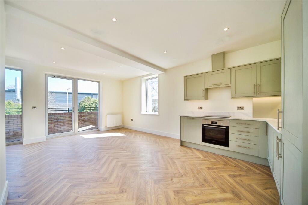 1 bedroom Apartment in Waltham Cross, United Kingdom No. 11527