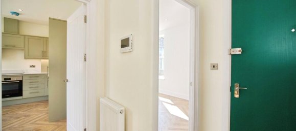 1 bedroom Apartment in Waltham Cross, United Kingdom No. 11527 2