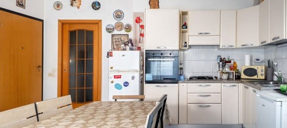 3غرفة شقة في Rome, Italy رقم 258001 3