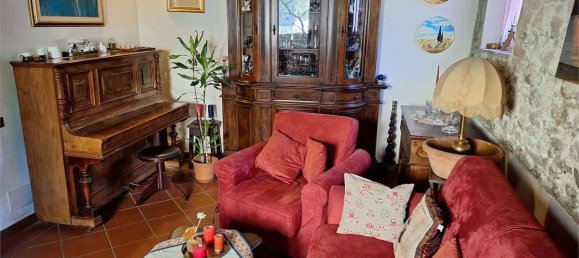 2 bedrooms House in Lamporecchio, Italy No. 281560 10