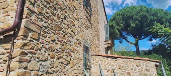 2 bedrooms House in Lamporecchio, Italy No. 281560 5