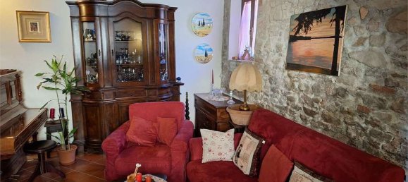 2 bedrooms House in Lamporecchio, Italy No. 281560 9