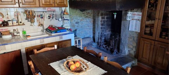 2 bedrooms House in Lamporecchio, Italy No. 281560 13