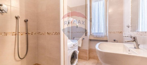 Квартира с 2 спальнями в Рим, Италия № 369683 24