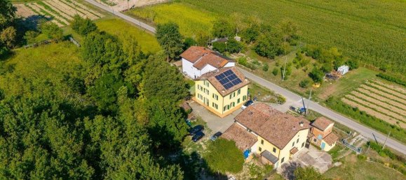 3 bedrooms House in Carpi, Italy No. 282891 15