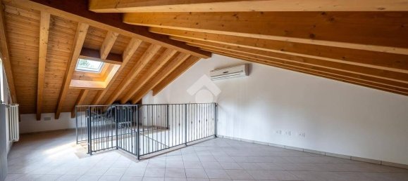 3 bedrooms House in Carpi, Italy No. 282891 12