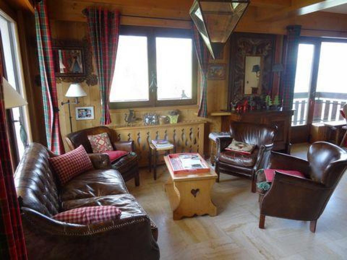 2 bedrooms Condo in Combloux, France No. 37141