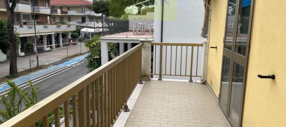 5-salle Appartement à Silvi, Italy No. 23292 20